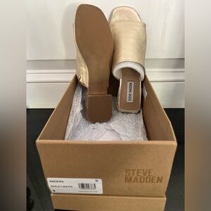 Steve Madden sandal